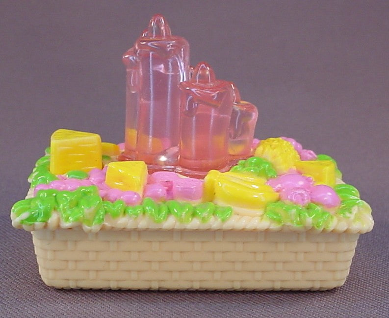 Barbie Light Up Centerpiece From A #67551 Light-Up Dining Room Set, Lights Up When You Press The Cheese, 2 1/2 Inches Long, Has Been Tested, Vintage, 1999 Mattel