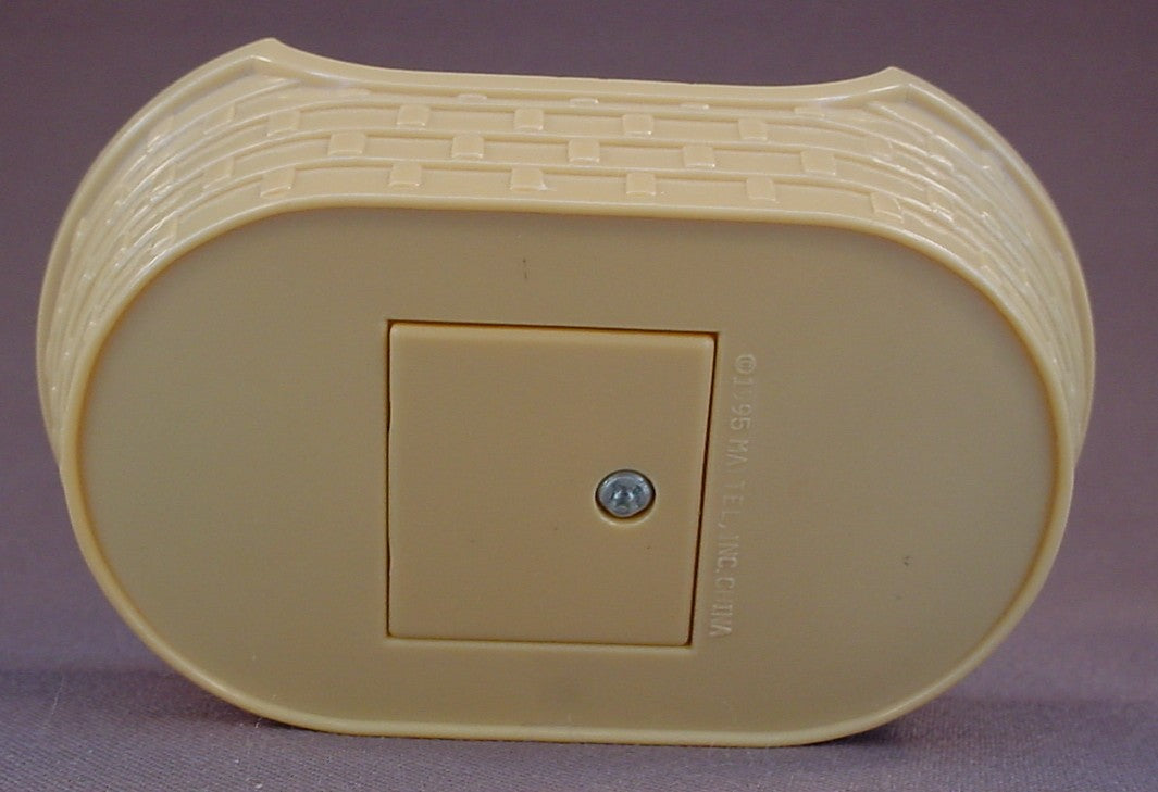 Barbie Pet Doctor Pet Bed With Sounds, Press The Mouse To Make It Meow, Press The Bone To Make It Bark, 4 1/4 Inches Long, Has A Clean Battery Compartment, Has Been Tested, Vintage, 1995 Mattel