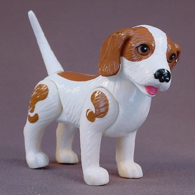 Barbie Pet Doctor Beagle Dog Figure, Bobblehead, Vintage, 1995 Mattel, 2 3/8 Inches Tall, Bobble Head, The Legs & Tail Move, Pet Vet