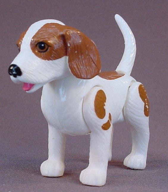 Barbie Pet Doctor Beagle Dog Figure, Bobblehead, Vintage, 1995 Mattel, 2 3/8 Inches Tall, Bobble Head, The Legs & Tail Move, Pet Vet