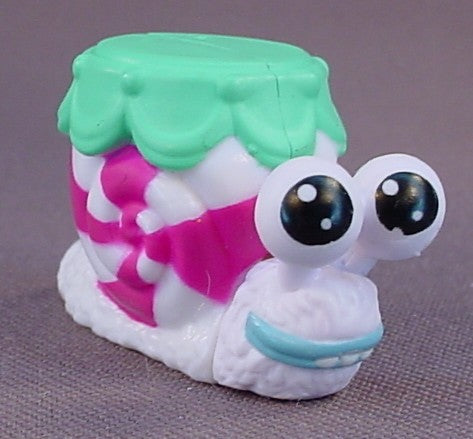 Funko Pop Fortnite Zoey's Pet Snail Figure, 1 5/8 Inches Long