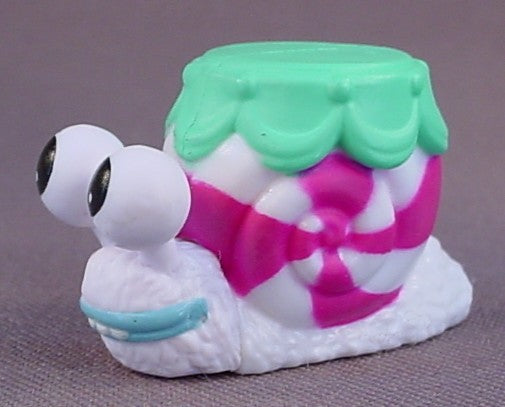 Funko Pop Fortnite Zoey's Pet Snail Figure, 1 5/8 Inches Long