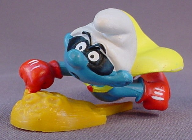 Superman Smurf With A Yellow Cape PVC Figure, There Is A Crack In The Joint Where His Hand Connects To The Base,  Super Hero, #20127, 1980 Peyo Schleich, W. Germany, Smurfs, Vintage, Figurine