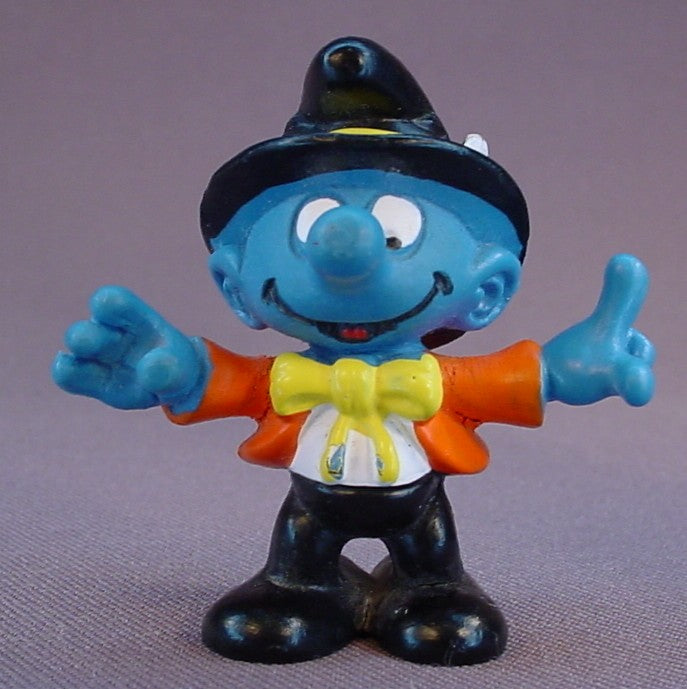Photographer Smurf PVC Figure, Figure Only, Does Not Have The Camera, Super Smurf Series, #40217, 1981 Peyo Schleich, W. Germany, Mustard Yellow Dot, Smurfs, Vintage, Figurine