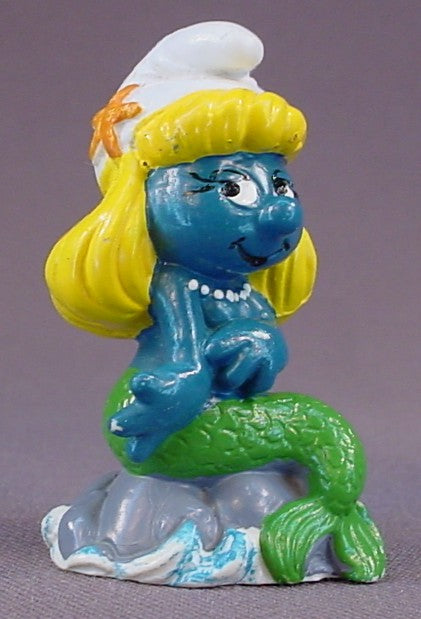 Mermaid Smurfette With A Green Tail PVC Figure, Sitting On A Gray Rock, Pearl Necklace, #20142, 1981 Peyo Schleich, Made In Hong Kong, Smurfs, Vintage, Figurine