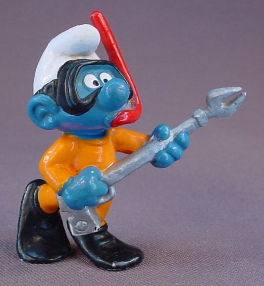 Frogman Smurf With A Snorkel & Spear Gun PVC Figure, #20120, 1980 Peyo Bully, West Germany, Smurfs, Vintage, Figurine