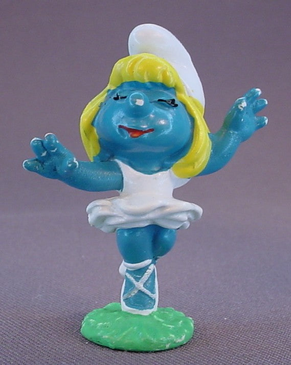 Ballerina Smurfette PVC Figure On A Green Base, #20098, 1977 Peyo Bully, West Germany, Smurfs, Vintage, Figurine