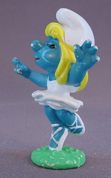 Ballerina Smurfette PVC Figure On A Green Base, #20098, 1977 Peyo Bully, West Germany, Smurfs, Vintage, Figurine