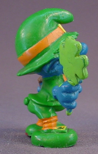 Good Luck Smurf Dressed In Green Irish Clothes & Holding A 4 Leaf Clover PVC Figure, Leprechaun, #20176, 1982 Peyo Schleich, Made In Portugal, Smurfs, Vintage, Figurine, St. Patrick's Day, Green Body & Face