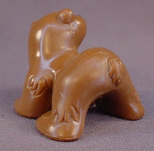 Fisher Price Baby Grizzly Bear Cub Figure, 72909 Animal Families, Grizzly Bear Family, 1998