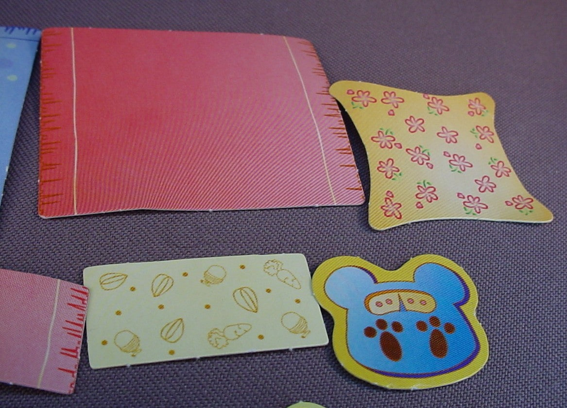 Hamtaro Lot Of Paperstock Accessories, Rugs Towels & Others, Ham Ham, Ham-Ham, 2001 Epoch Hasbro, Heavy Paper