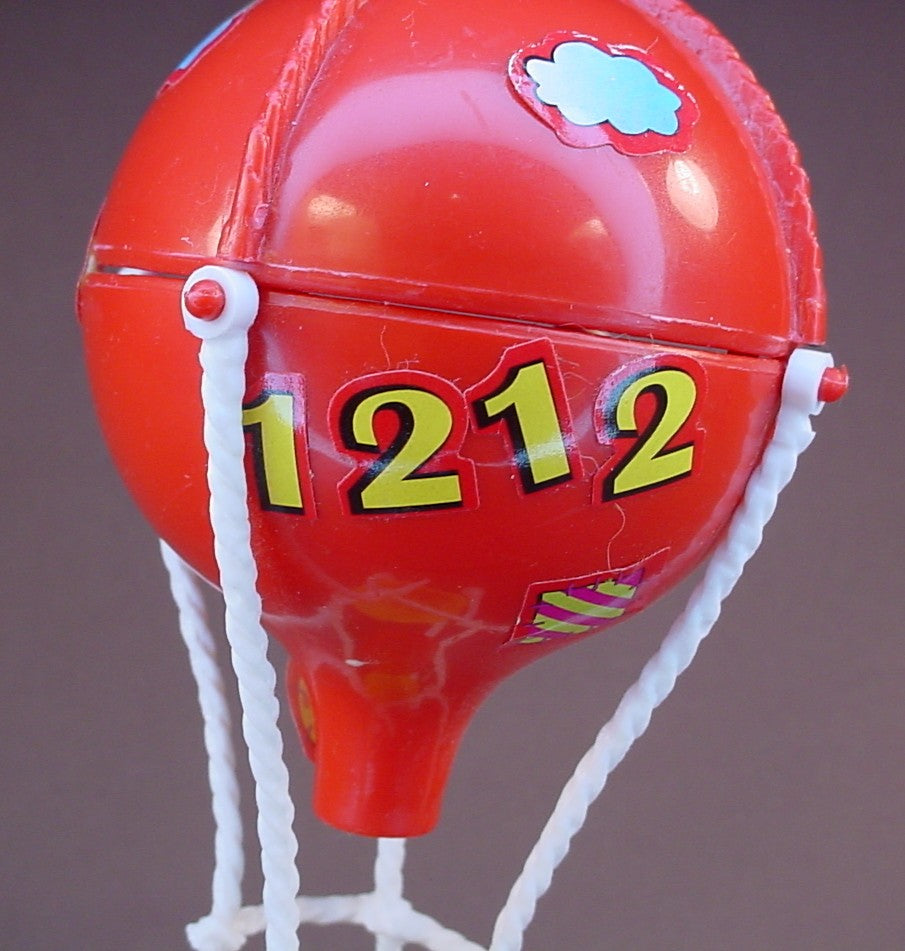 Smurfs Hot Air Balloon Figure Accessory, 6 1/4 Inches Tall, Has A Walnut Shell Basket, 1983 Peyo Schleich, Wallace Berrie