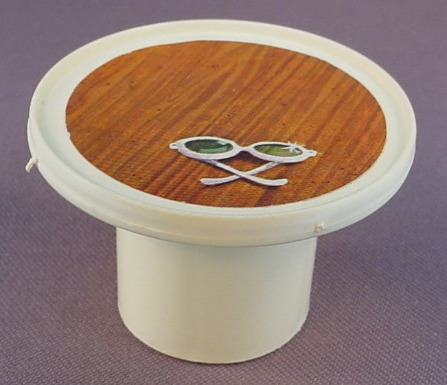 Barbie White Round Table With A Woodgrain & Sunglasses Top, From A Barbie Star Traveler Camper RV, 1 1/2 Inches Tall, 2 1/8 Inches Across The Top, Vintage, 1977 Mattel