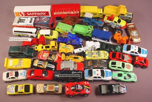 Lot Of 40 Metal & Plastic Toy Cars & Trucks