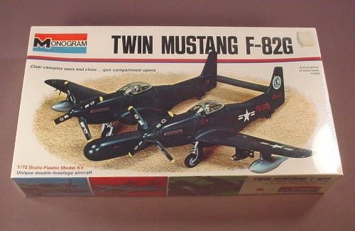 Twin Mustang F-826 1/72 Aircraft Scale Model Kit