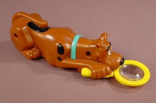Scooby Doo Wind Up Figure With A Magnifying Glass