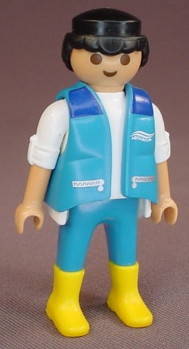 Playmobil Adult Male Zoo Or Aquarium Caretaker Figure