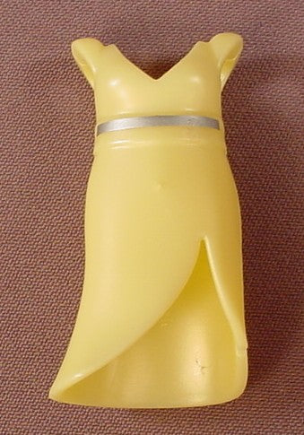 Playmobil Light Yellow 2 Piece Dress Or Gown With A Silver Belt