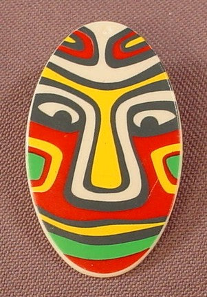Playmobil White Oval Tribal Shield With A Red Gold & Green Face