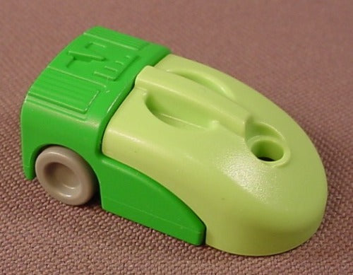 Playmobil Light Or Linden Green & Green Vacuum Cleaner