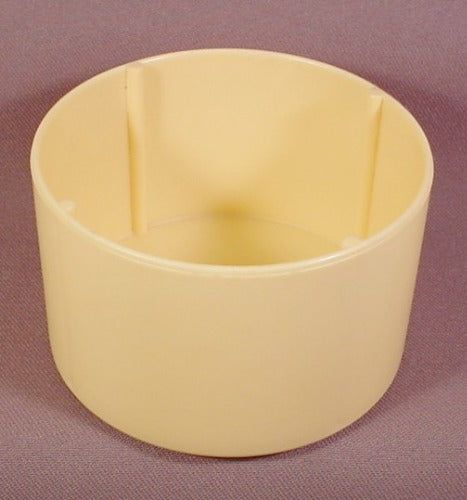 Fisher Price Tan Round Cake Storage Container 2 1/8" Tall 3 1/2" Cr