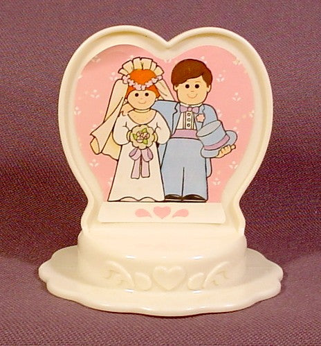 Fisher Price Heart Shaped Cake Topper With Litho Bride & Groom, 215