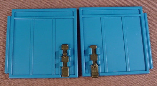 Playmobil Blue Pair Of Enclosure Gates Or Doors With Sliding Locks, 4009 4135 6425, The Door Is 30 51 4360, The Latch Is 30 08 4950