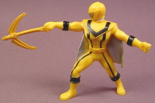 Power Rangers Mystic Force Yellow Ranger PVC Figure, 3 1/4 "  tall, 2
