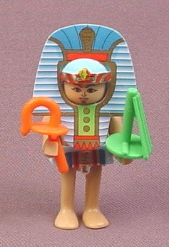 Kinder Surprise 1997 Egyptian Figure with 2 Accessories, K97N26