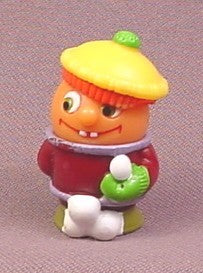 Kinder Surprise 2000 Ball Boy with Mittens, K00N129
