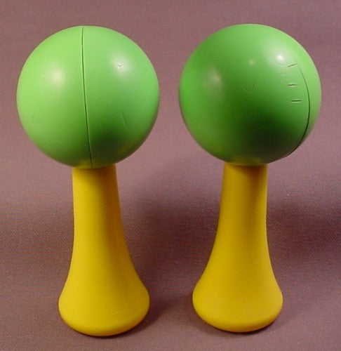 Fisher Price Vintage 1979 Pair Of Green & Yellow Maracas Musical In
