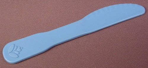 Fisher Price Blue Knife With Heart & 4 Leaves Design, 5 1/8 Inches